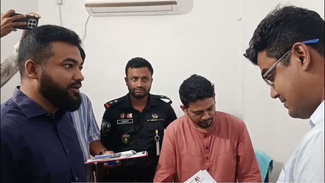 হবিগঞ্জে ভুয়া চিকিৎসক আটক, জনস্বাস্থ্য রক্ষায় র‌্যাবের অভিযান