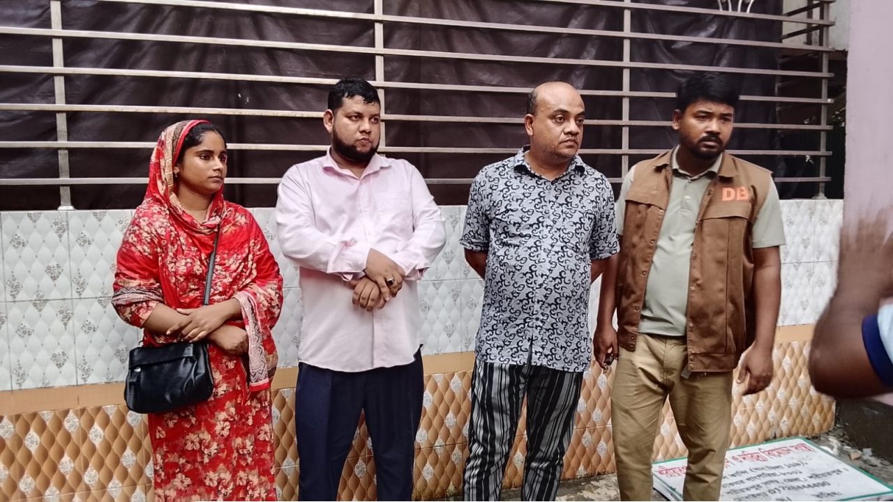 শরীয়তপুরের আংগারিয়া ক্ষুদ্র ব্যবসায়ী সমবায় সমিতির কর্মকর্তাদের বিরুদ্ধে ২০ কোটি টাকা আত্মসাতের অভিযোগ